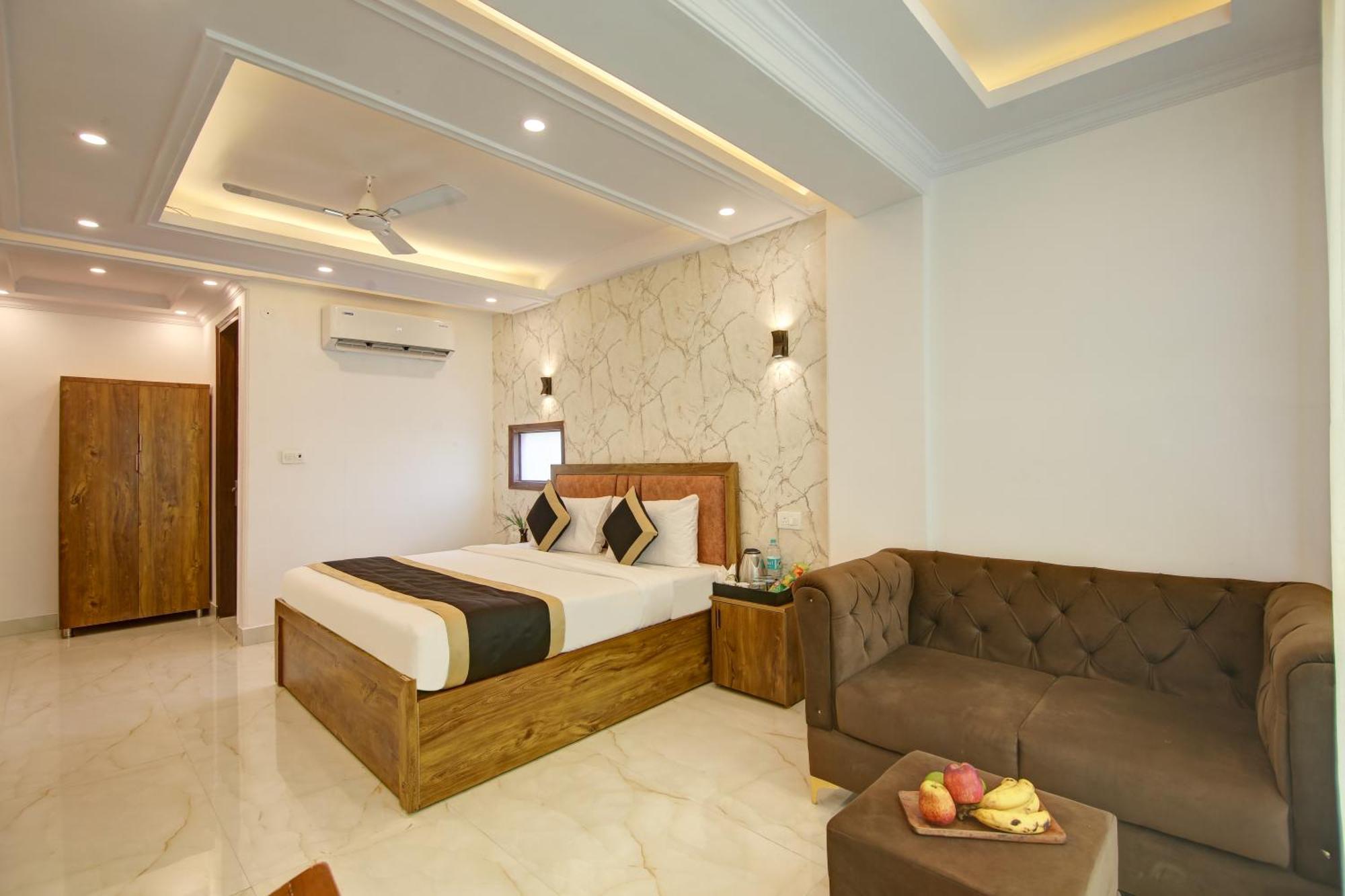 Hotel The Emporio Grand Near Vaishali Metro Station Ghaziabad Ngoại thất bức ảnh