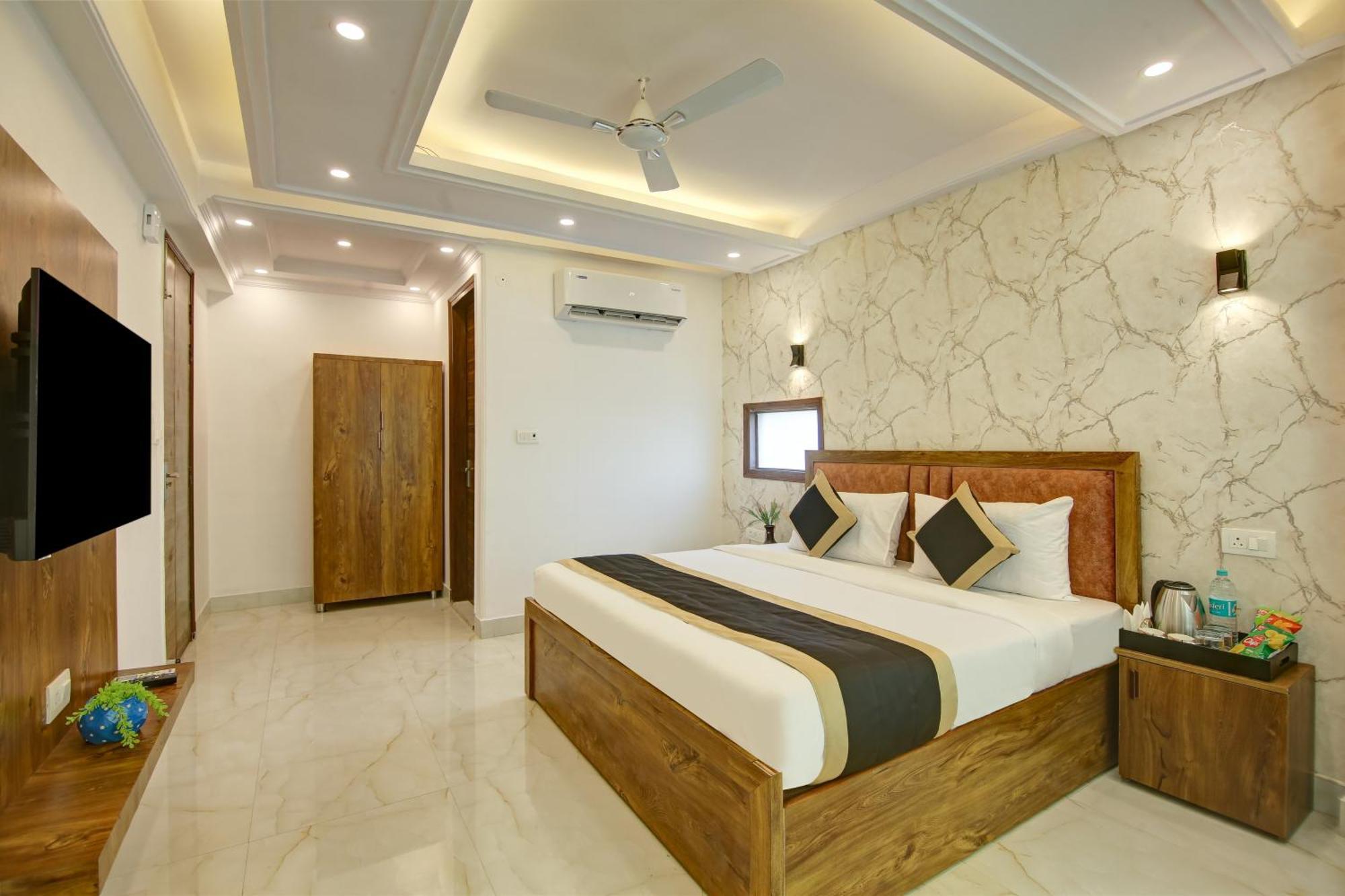 Hotel The Emporio Grand Near Vaishali Metro Station Ghaziabad Ngoại thất bức ảnh