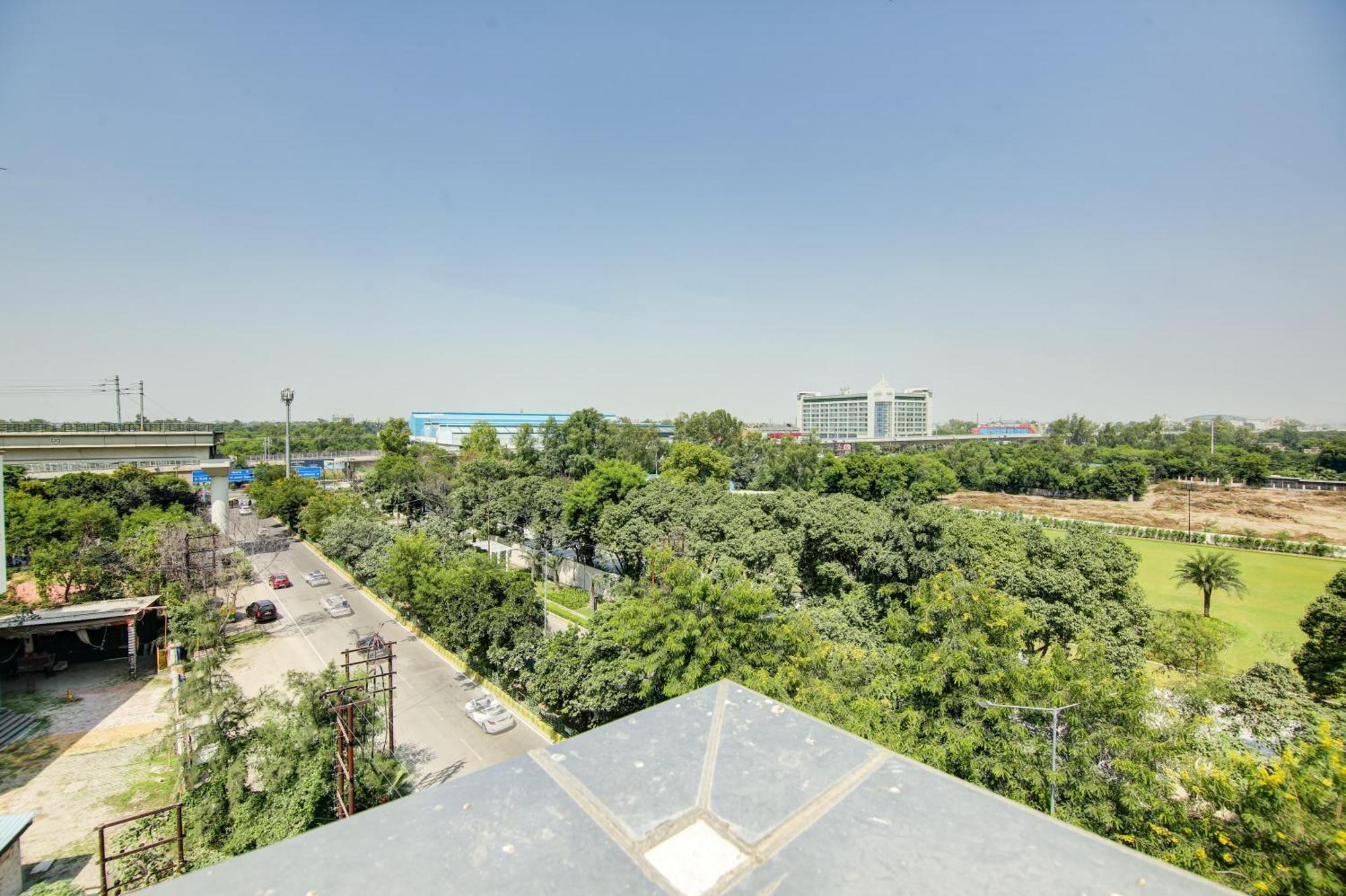 Hotel The Emporio Grand Near Vaishali Metro Station Ghaziabad Ngoại thất bức ảnh