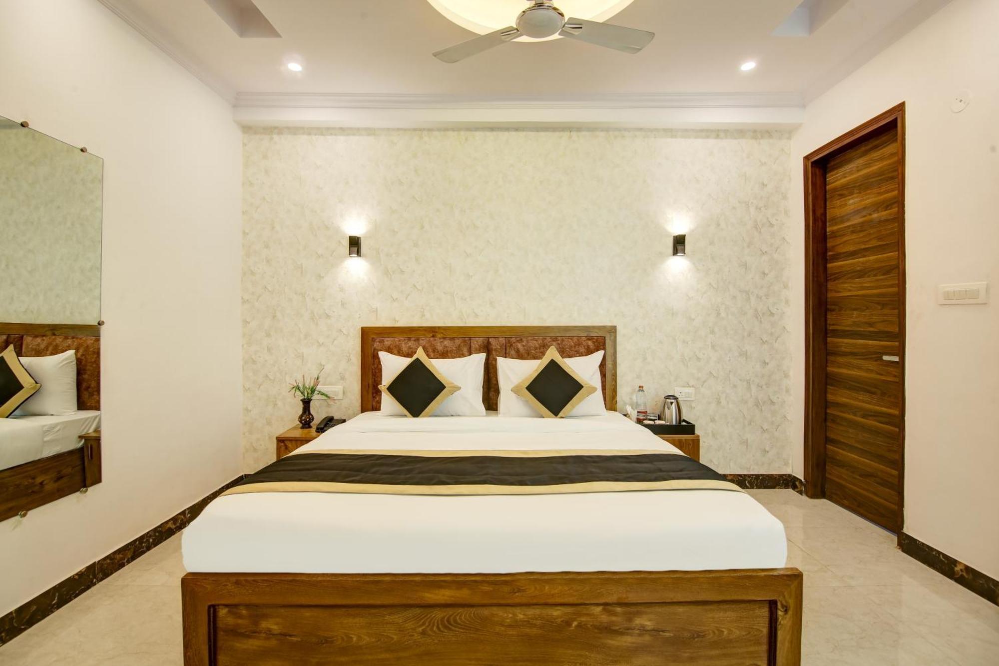 Hotel The Emporio Grand Near Vaishali Metro Station Ghaziabad Ngoại thất bức ảnh