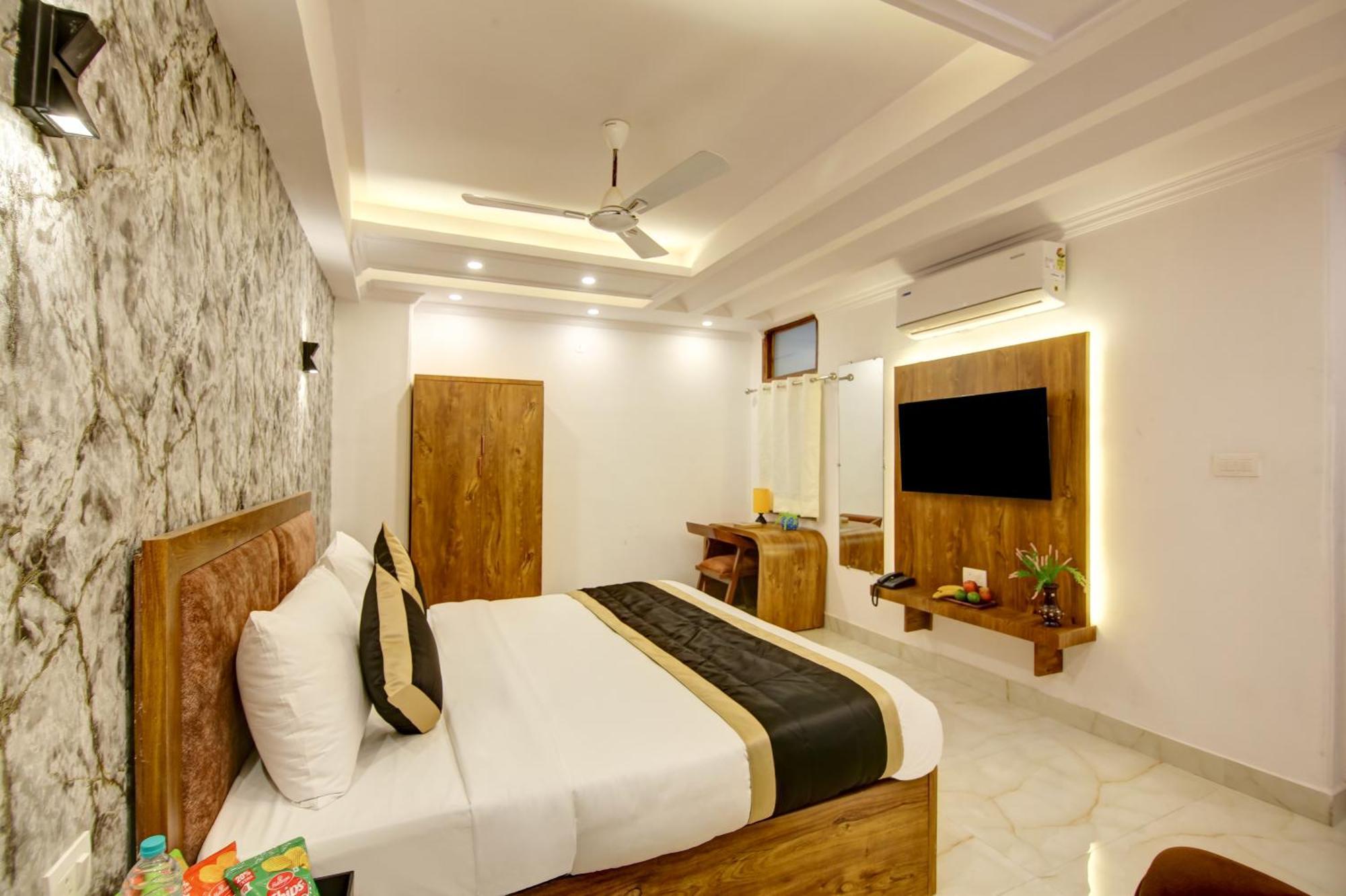 Hotel The Emporio Grand Near Vaishali Metro Station Ghaziabad Ngoại thất bức ảnh