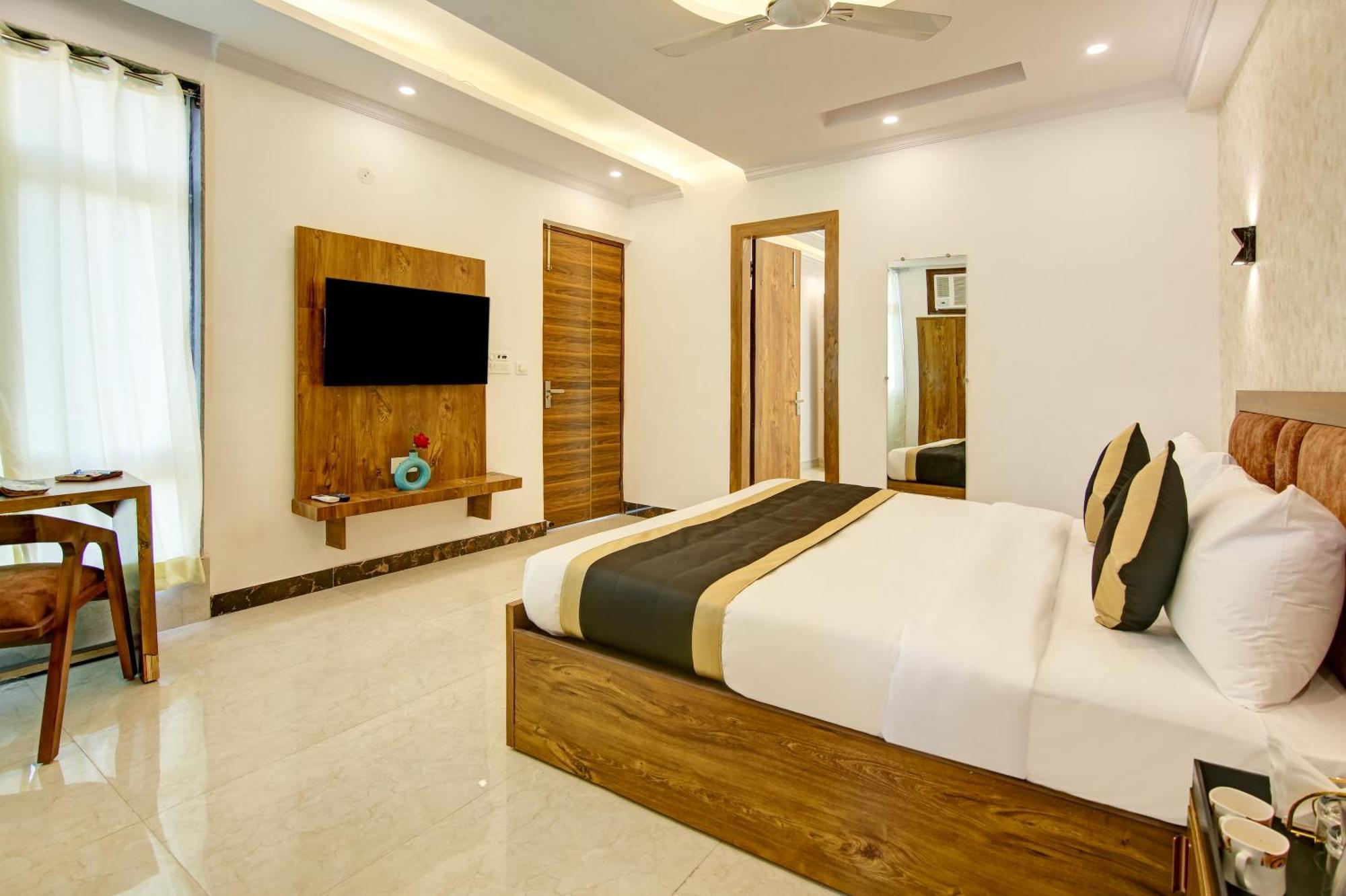 Hotel The Emporio Grand Near Vaishali Metro Station Ghaziabad Ngoại thất bức ảnh